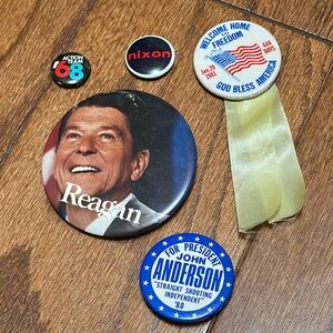 ***SOLD***Political buttons vintage
